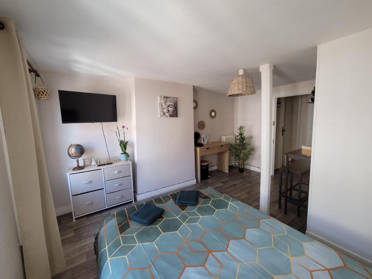 Chambre Independante Au Relais Normand Cormeilles  ภายนอก รูปภาพ